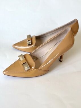 COACH Zorra Beige Heels with Bow Size 7